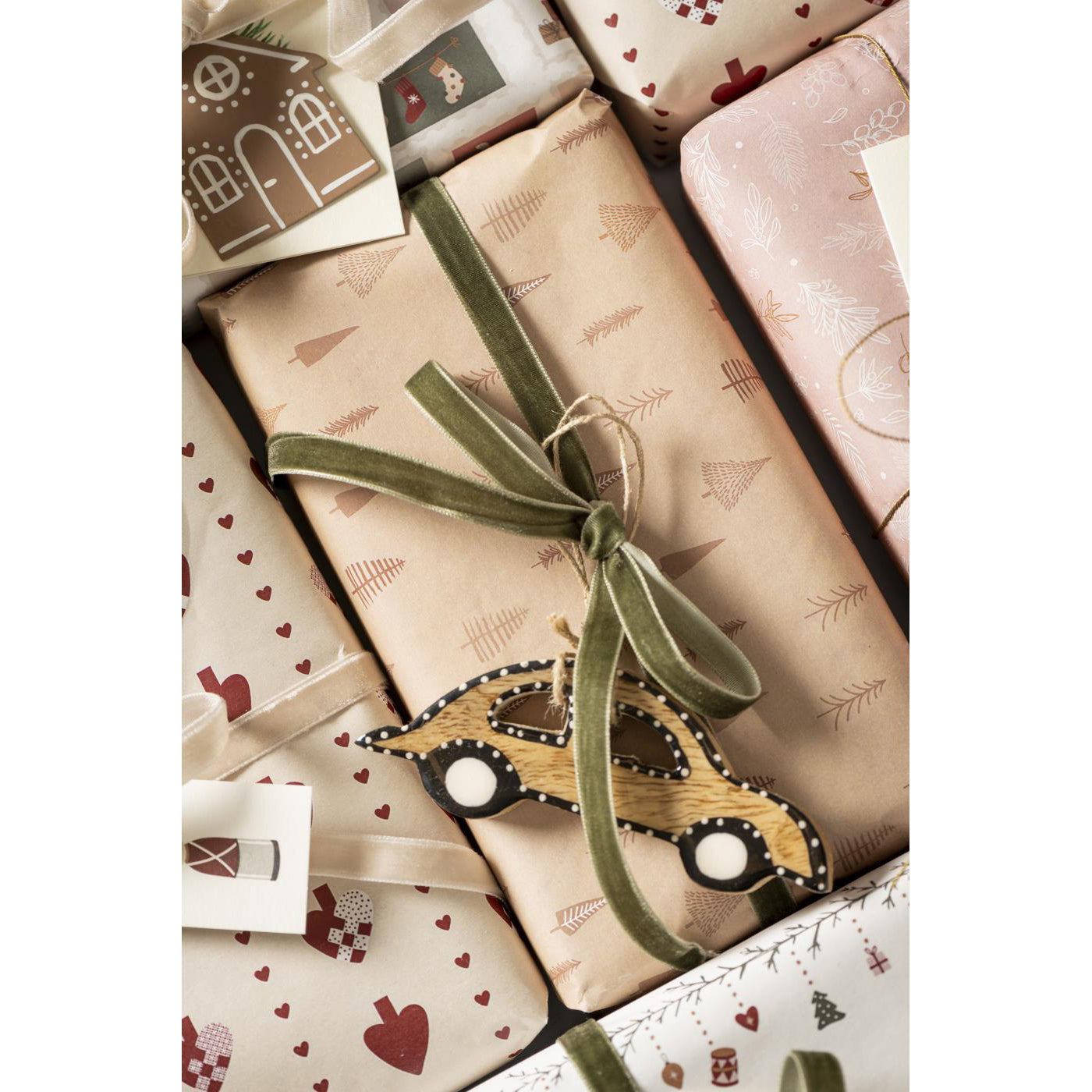 Papel de Regalo Christmas Trees Beige Rollo 5 mt