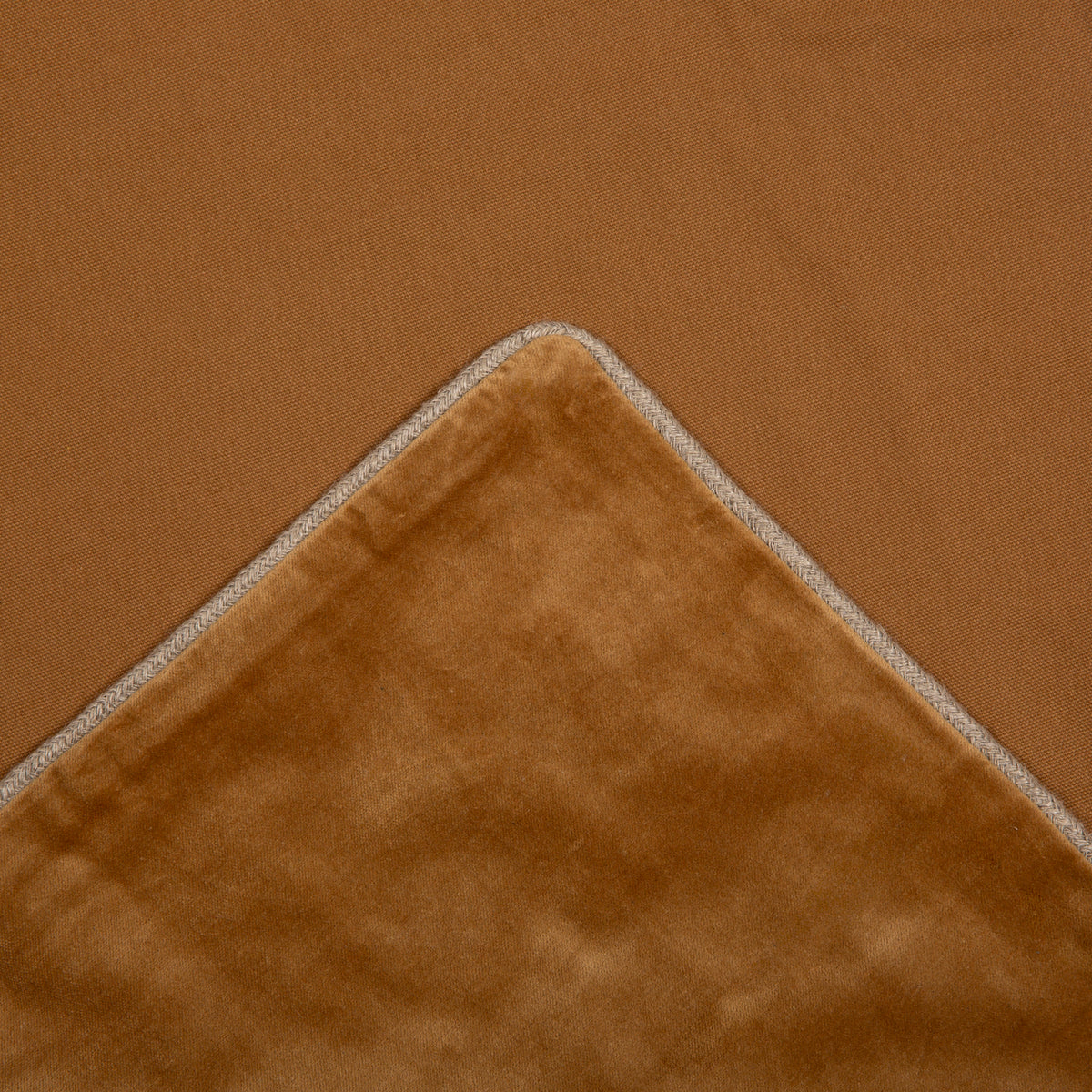 Funda Piecera Velvet New Delhi Tabac 85x200 cm