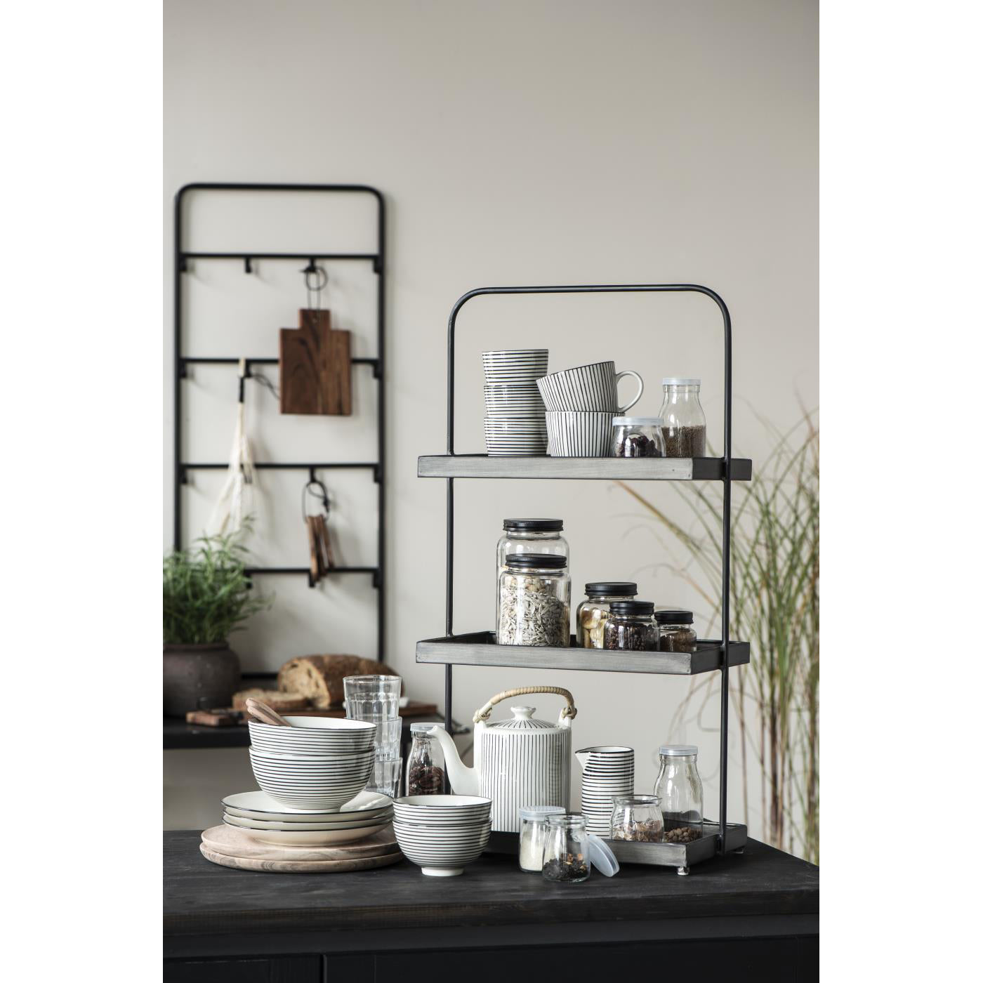 Estante metálico para archivos de tres niveles